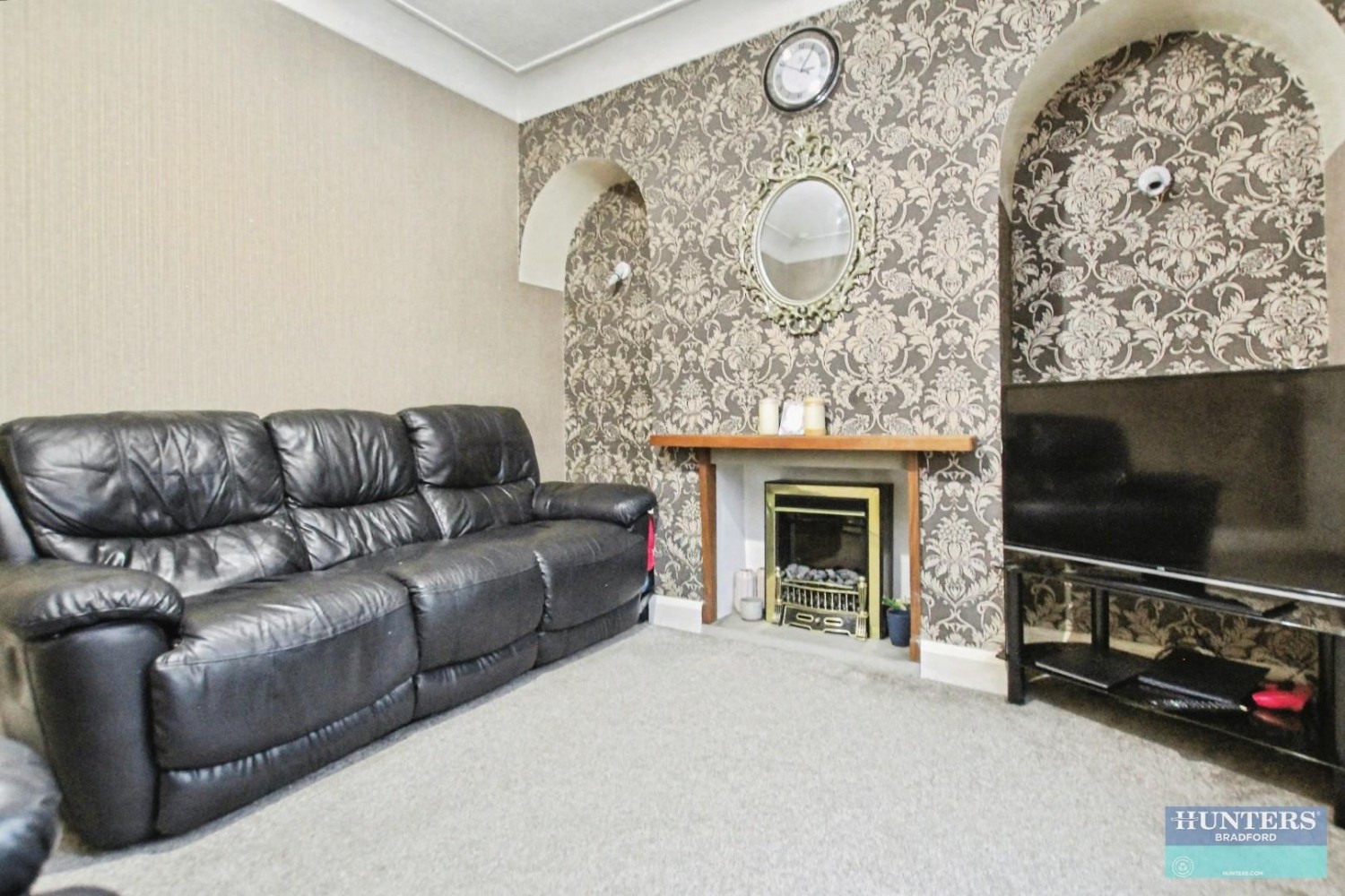 The Oval Bradford, BD8 0AU