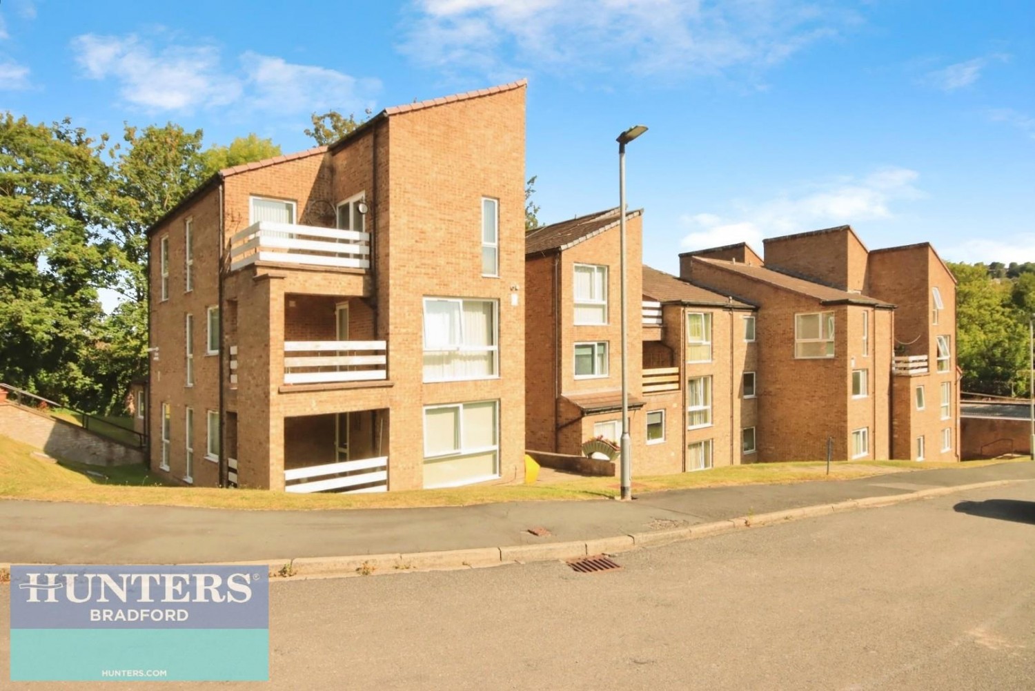 Frizley Gardens Bradford, West Yorkshire, BD9 4LZ