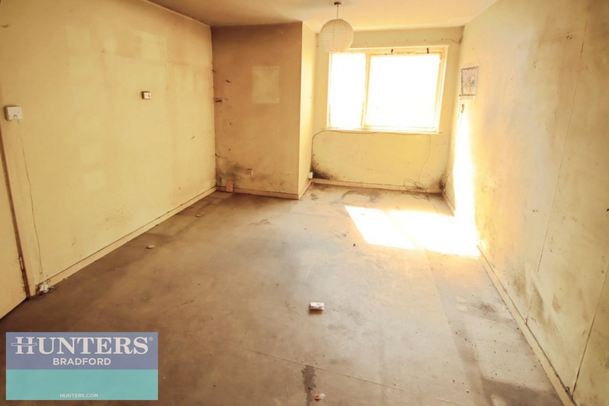 Frizley Gardens Bradford, West Yorkshire, BD9 4LZ