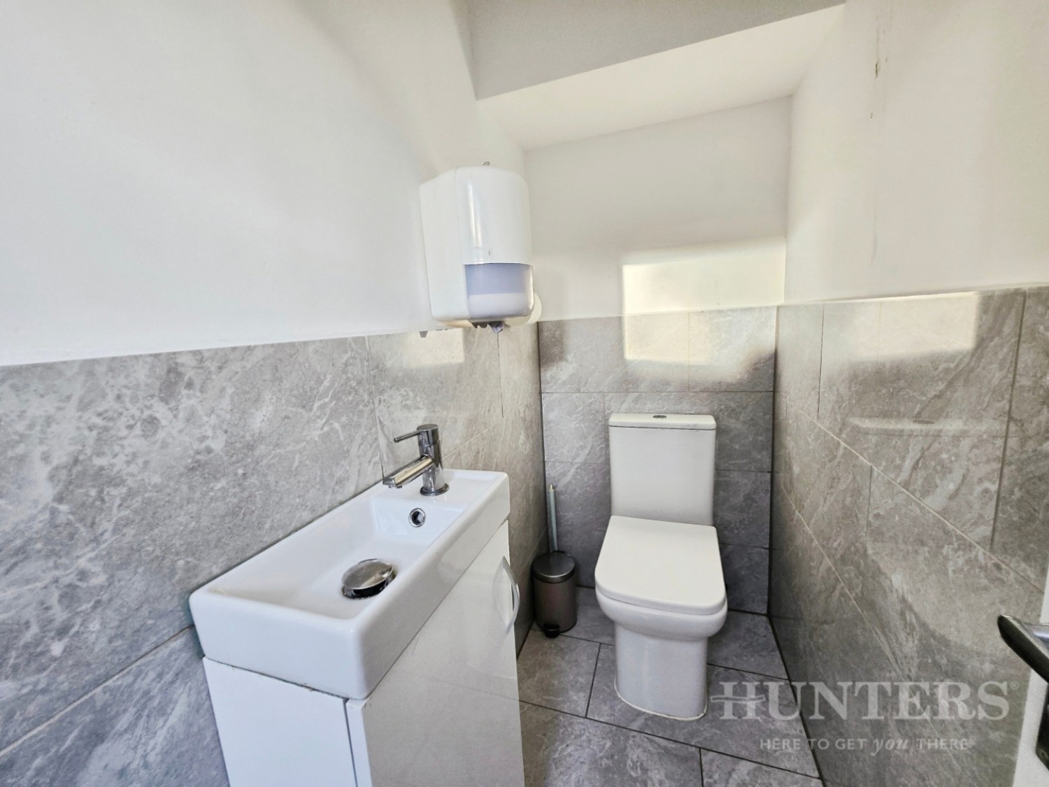 North Street, Carshalton, Surrey, SM5 2HG