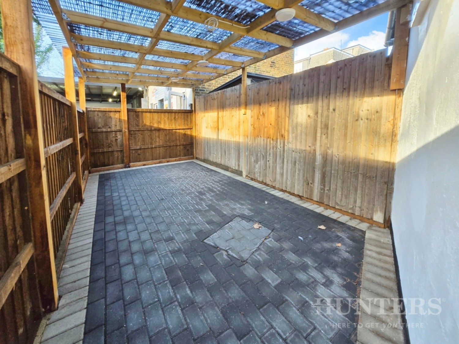 North Street, Carshalton, Surrey, SM5 2HG