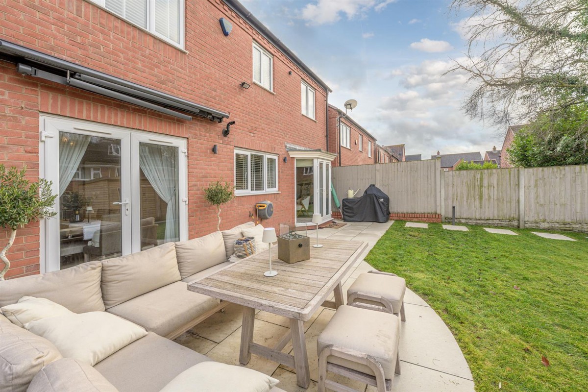 Kirkpatrick Drive, Wordsley, DY8 5TG