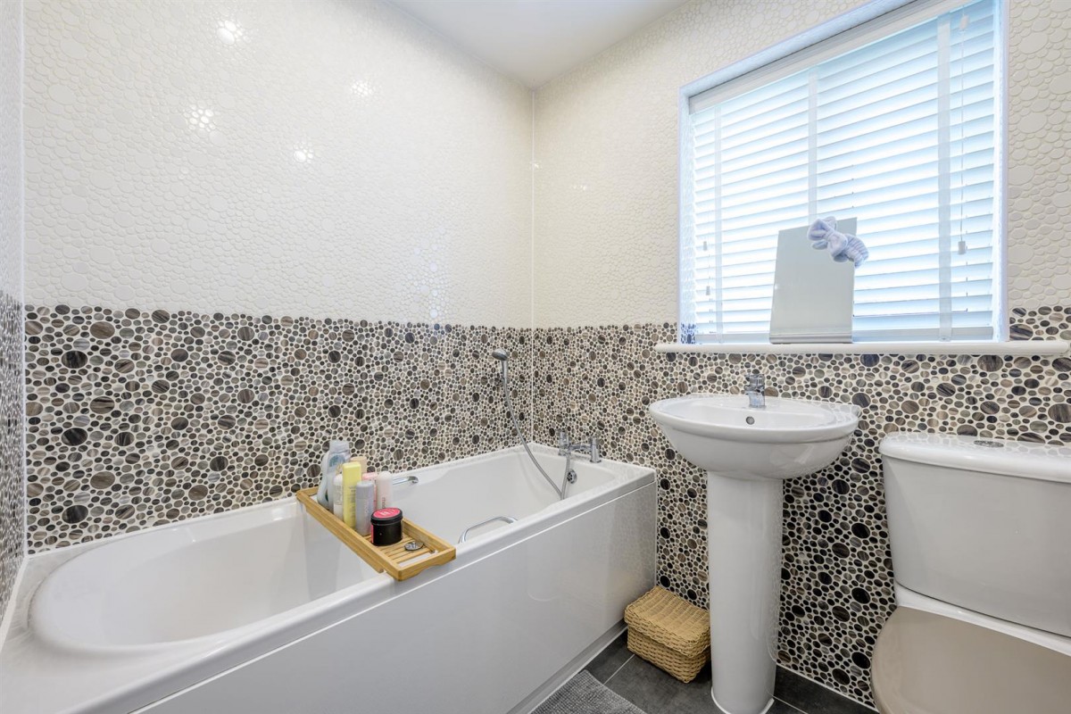 Kirkpatrick Drive, Wordsley, DY8 5TG