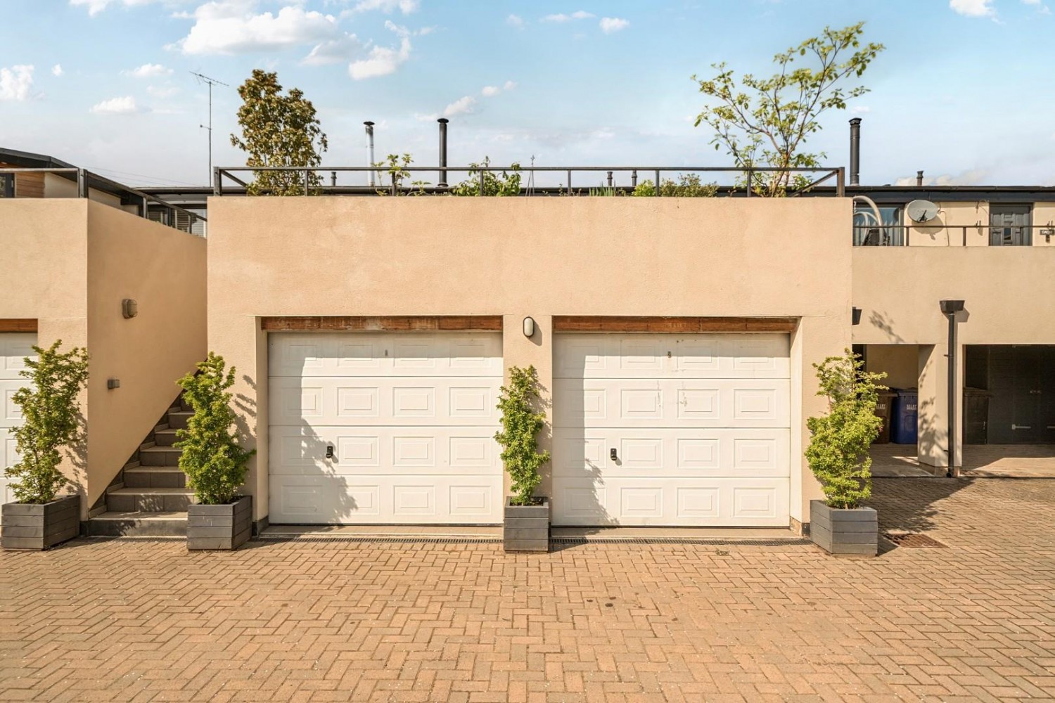 Old London Road, Stutton