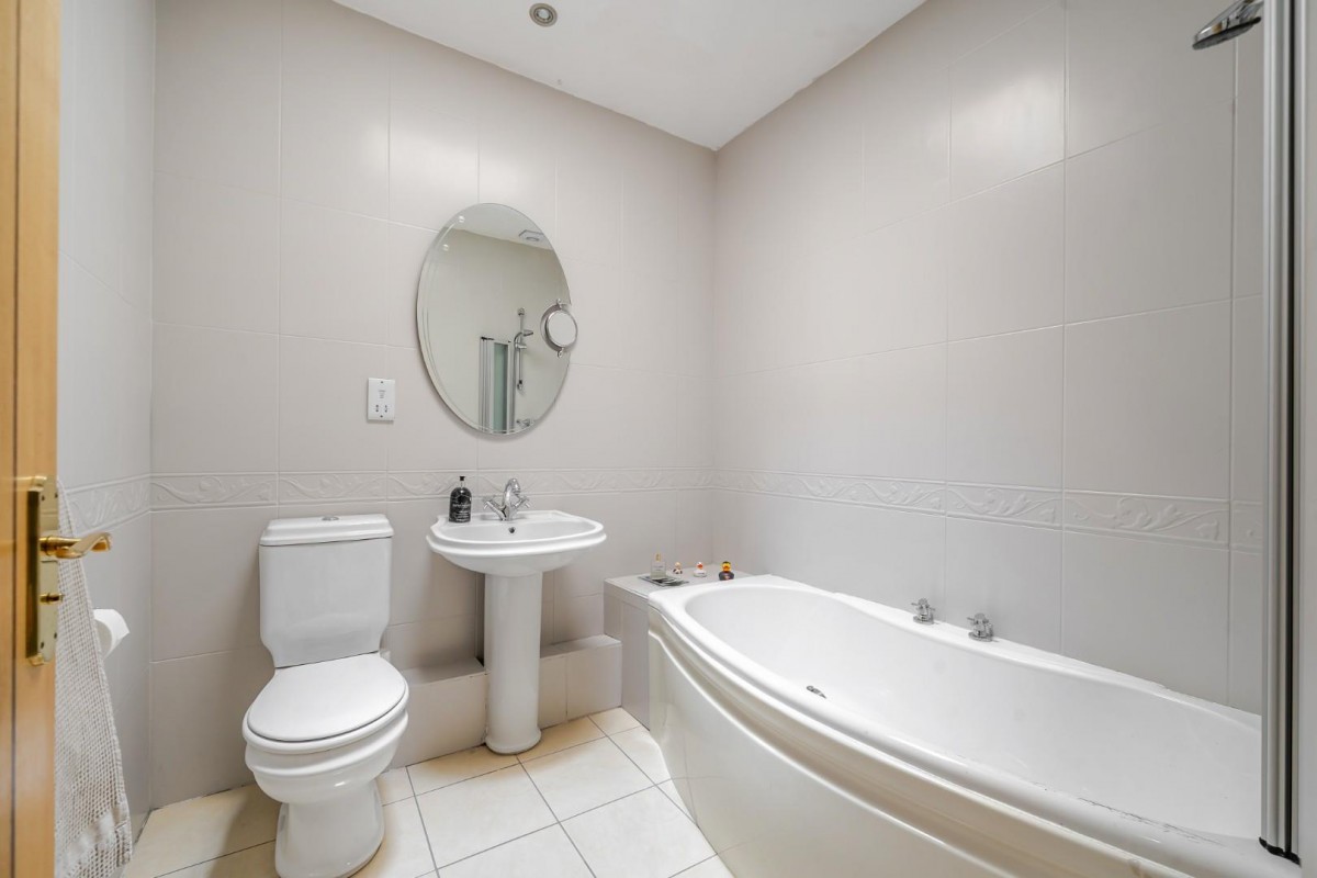 Old London Road, Stutton