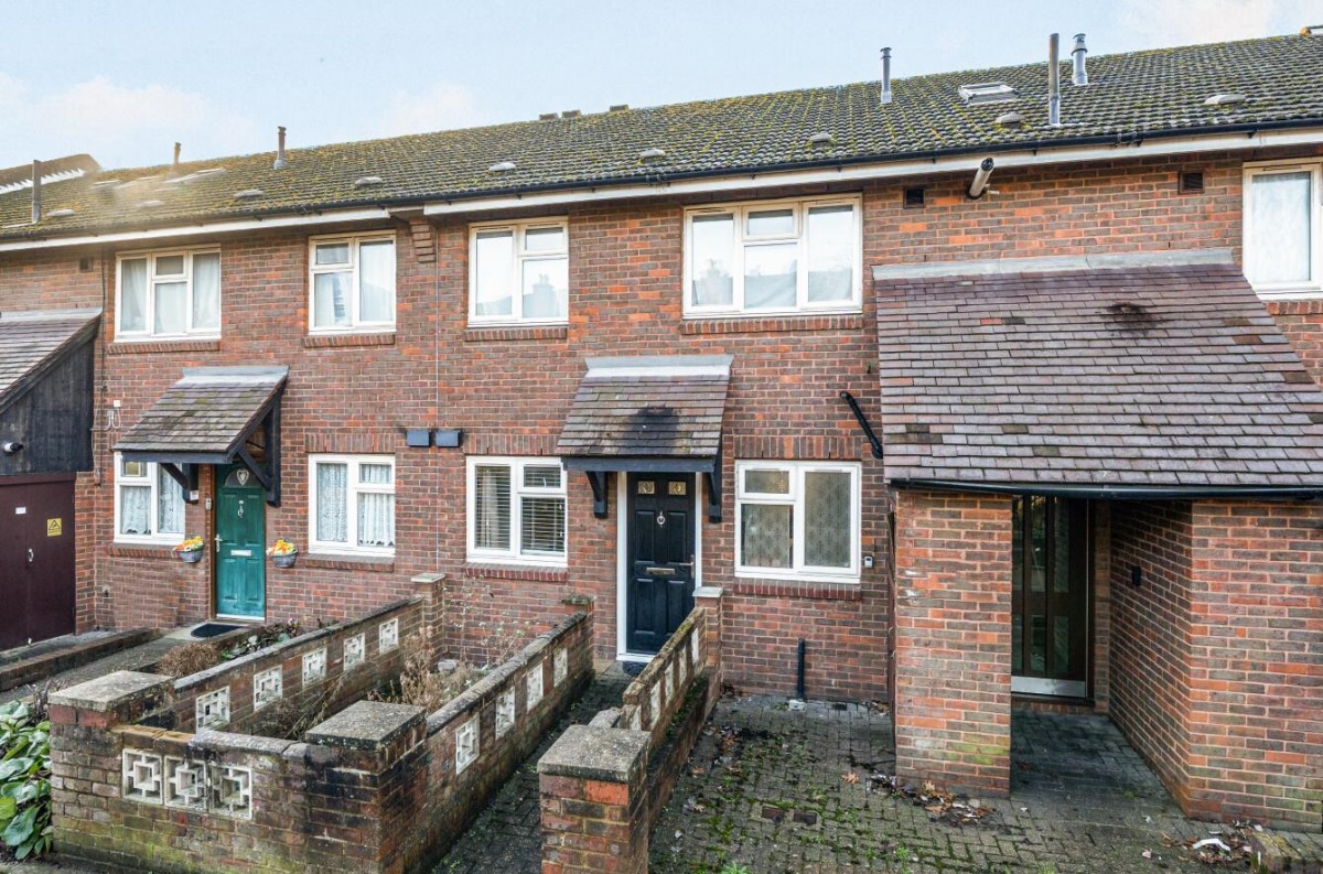 Stoms Path, London, SE6 3QJ