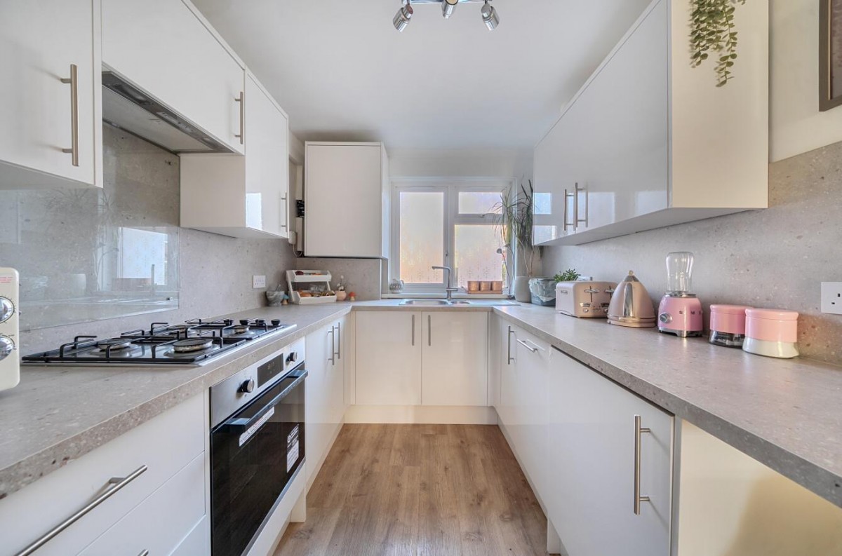 Stoms Path, London, SE6 3QJ