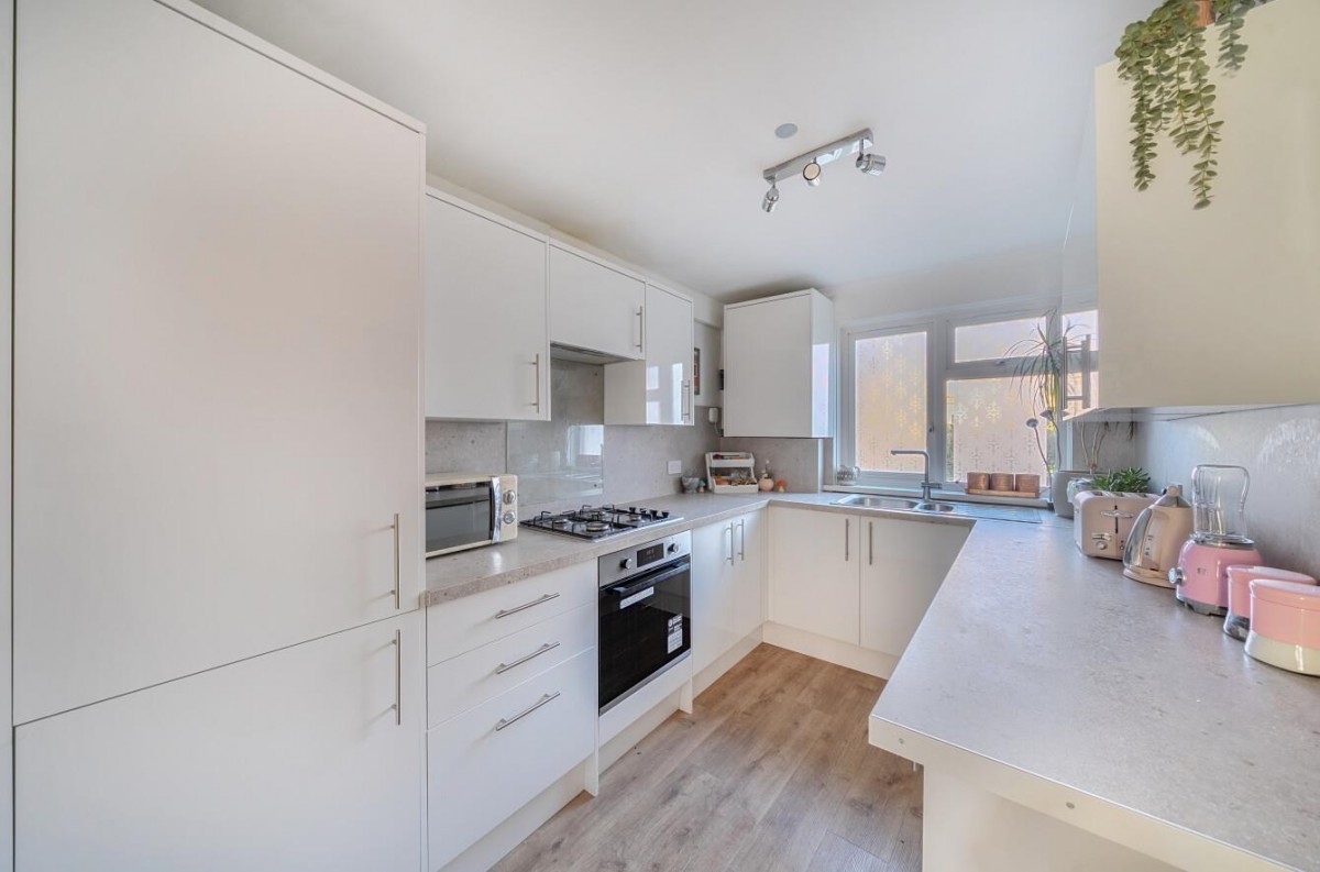 Stoms Path, London, SE6 3QJ