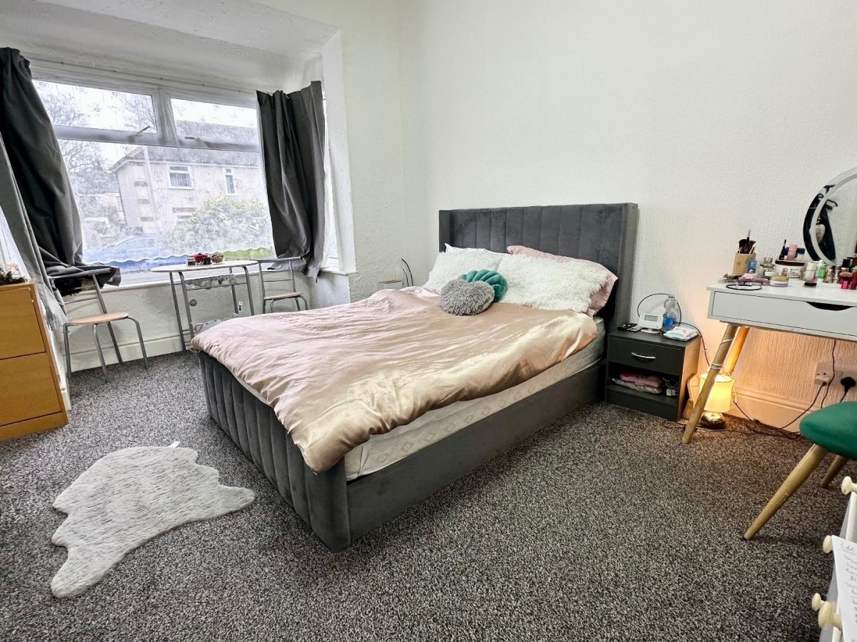 Bela Grove, Blackpool