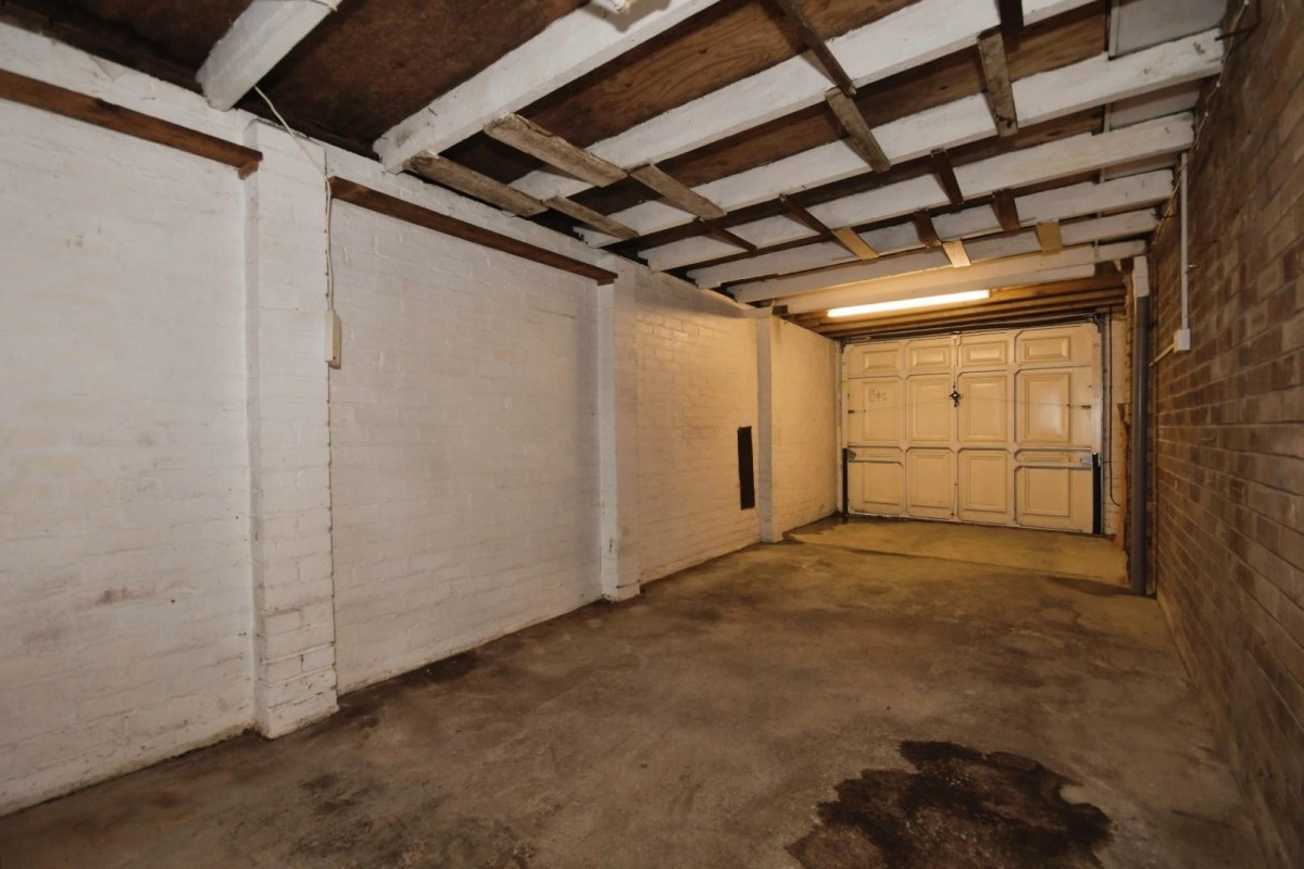 Churchland Avenue, Holmewood, Chesterfield, S42 5SG