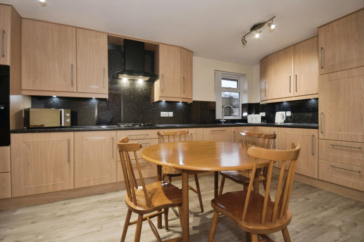 Churchland Avenue, Holmewood, Chesterfield, S42 5SG