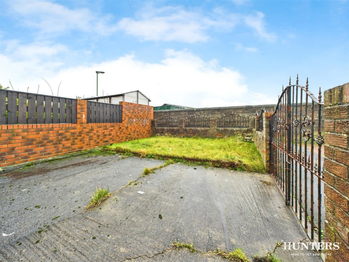 Third Street, Stanley