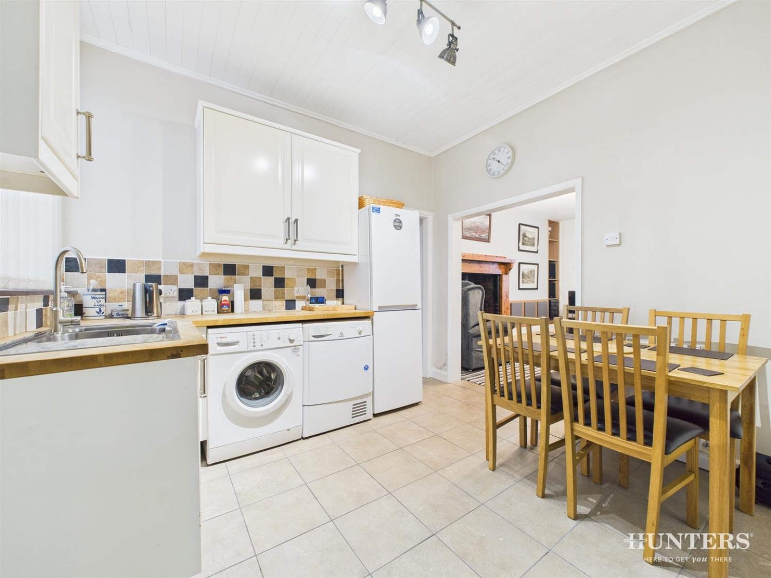 Third Street, Stanley