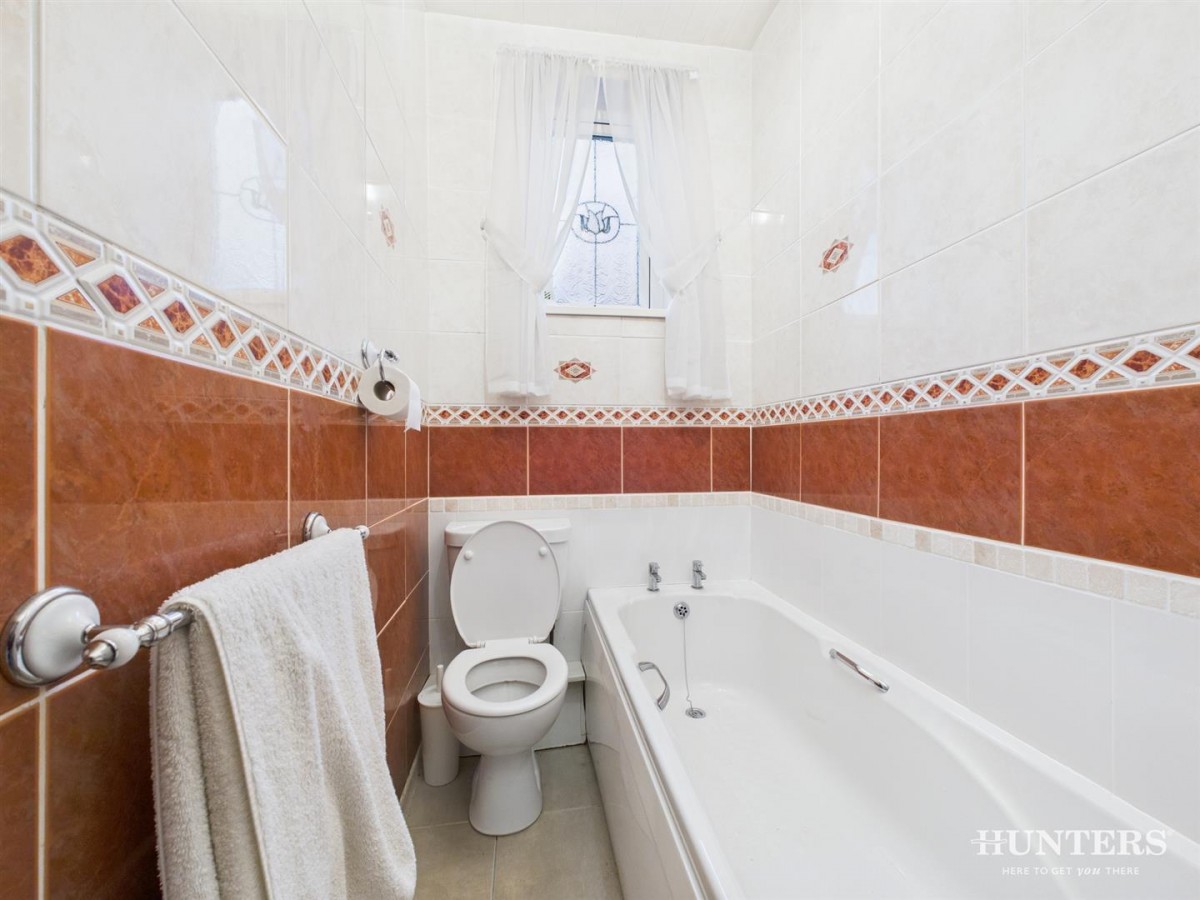 Third Street, Stanley