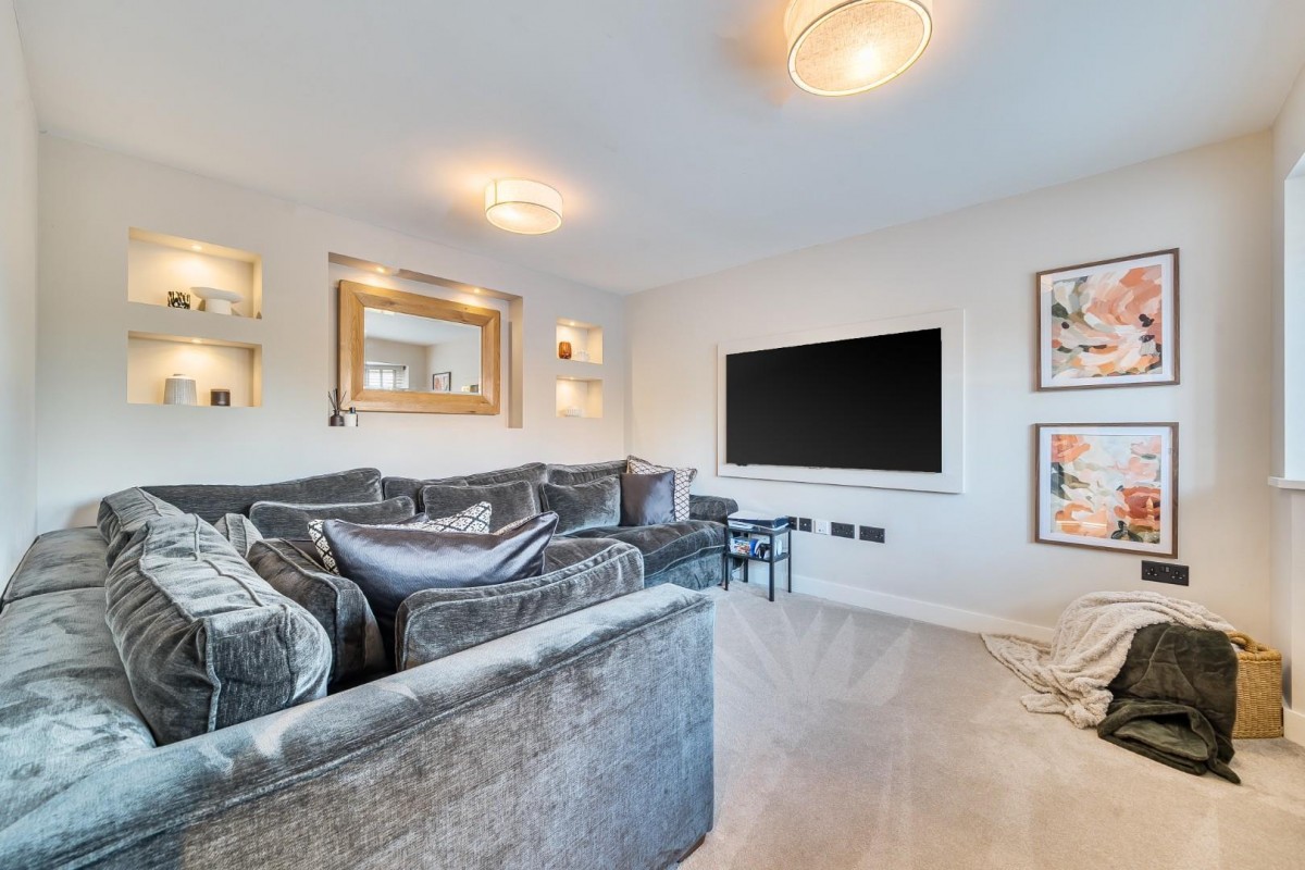 Pumphouse Lane, Redditch