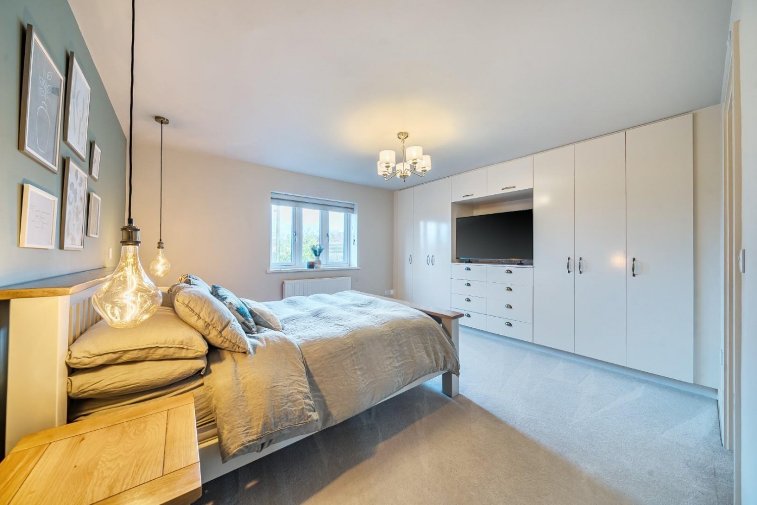 Pumphouse Lane, Redditch