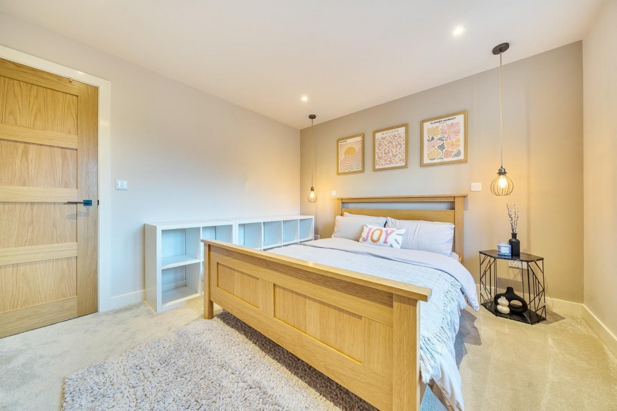 Pumphouse Lane, Redditch