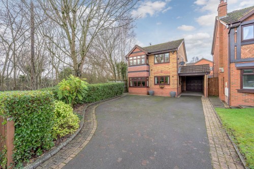 Wainwright Close, Wall Heath, DY6 0AJ