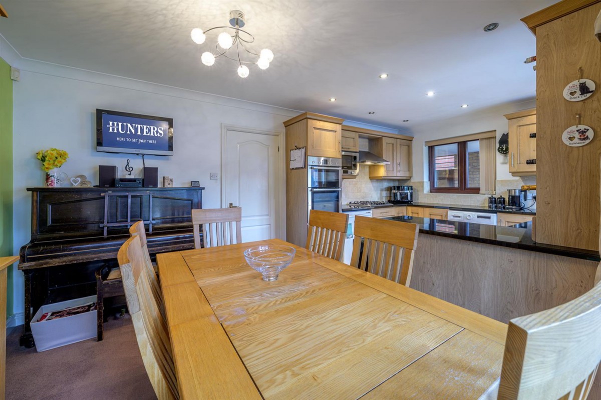 Wainwright Close, Wall Heath, DY6 0AJ