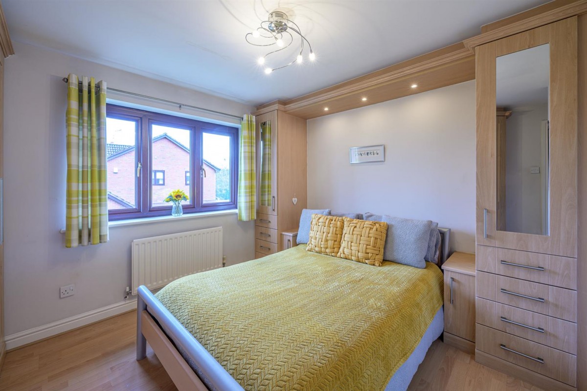 Wainwright Close, Wall Heath, DY6 0AJ