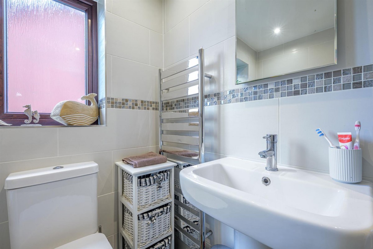 Wainwright Close, Wall Heath, DY6 0AJ