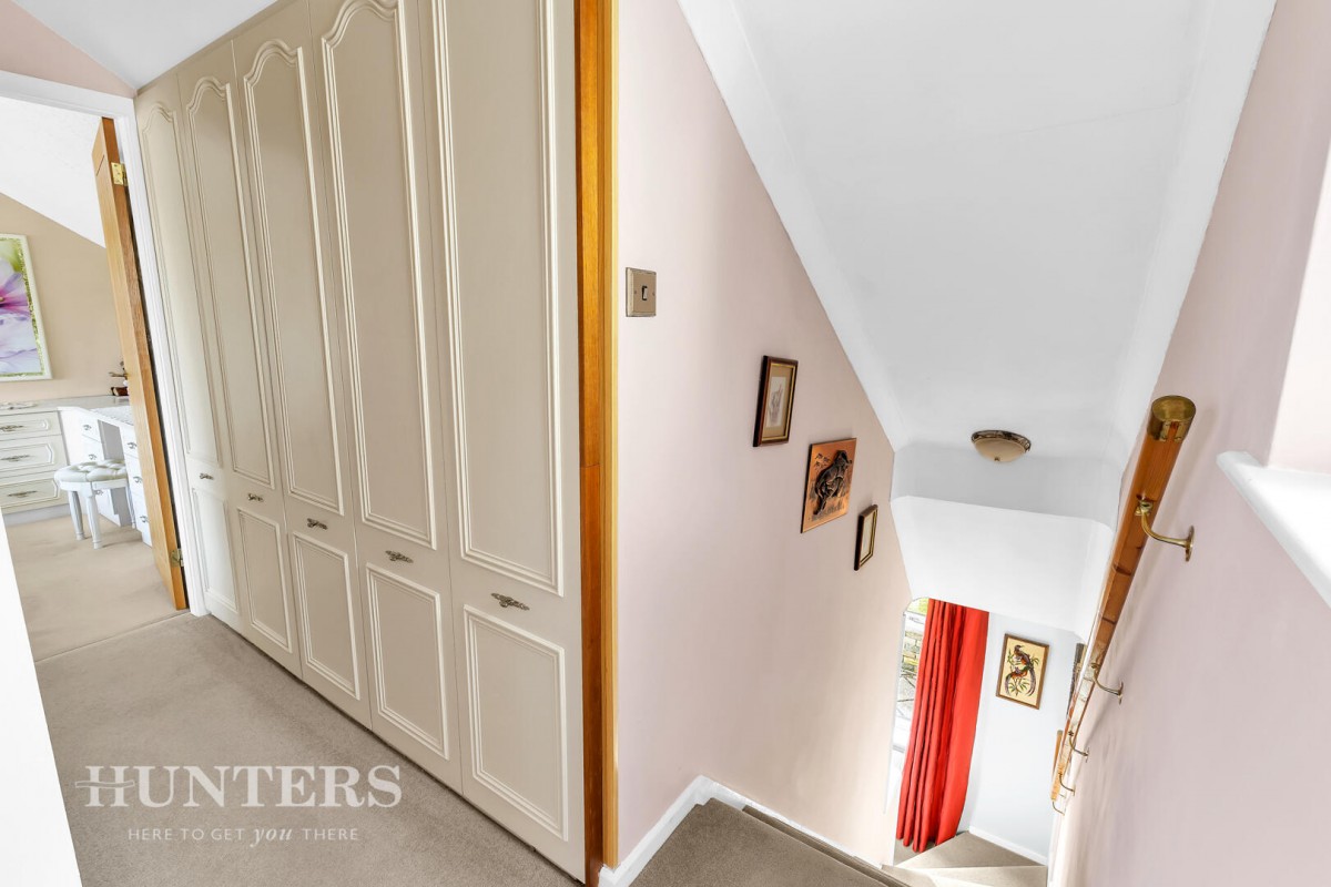 Shore Mount, Littleborough, OL15 8EW