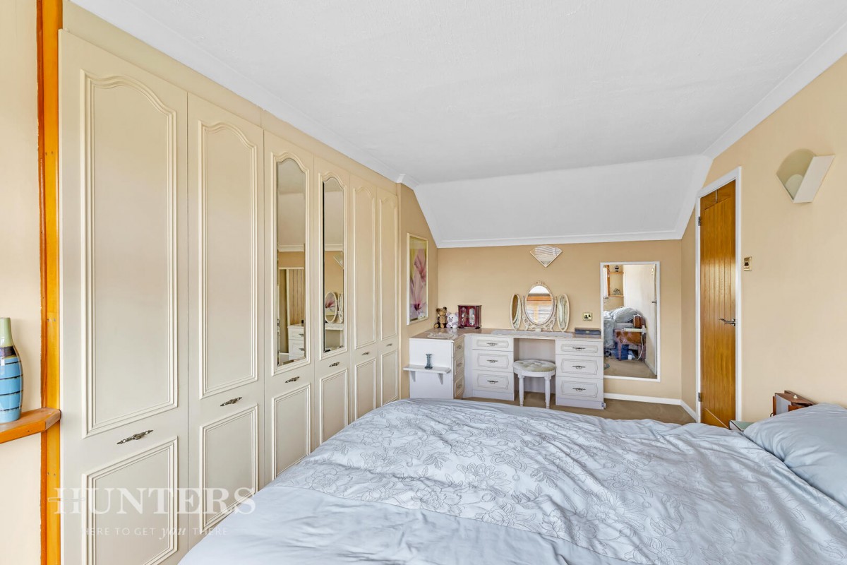 Shore Mount, Littleborough, OL15 8EW