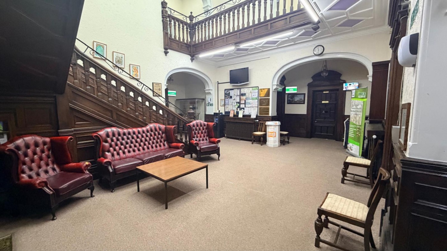 Track Road, Batley, WF17 7AA