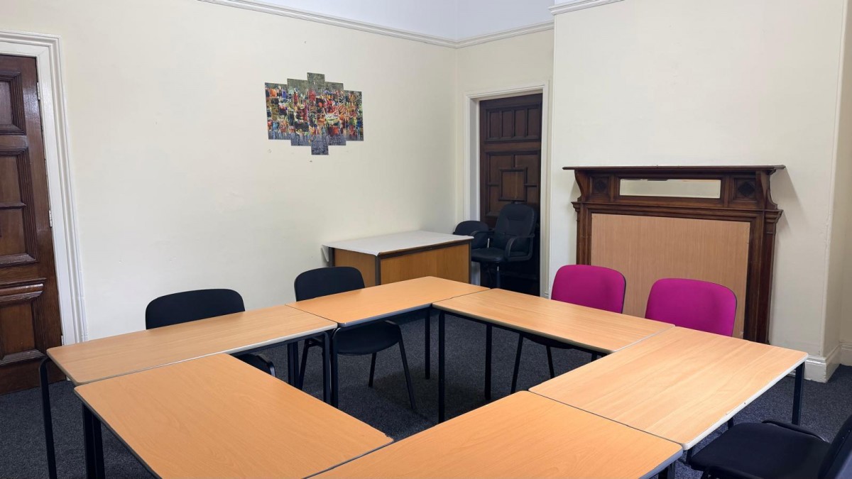 Track Road, Batley, WF17 7AA