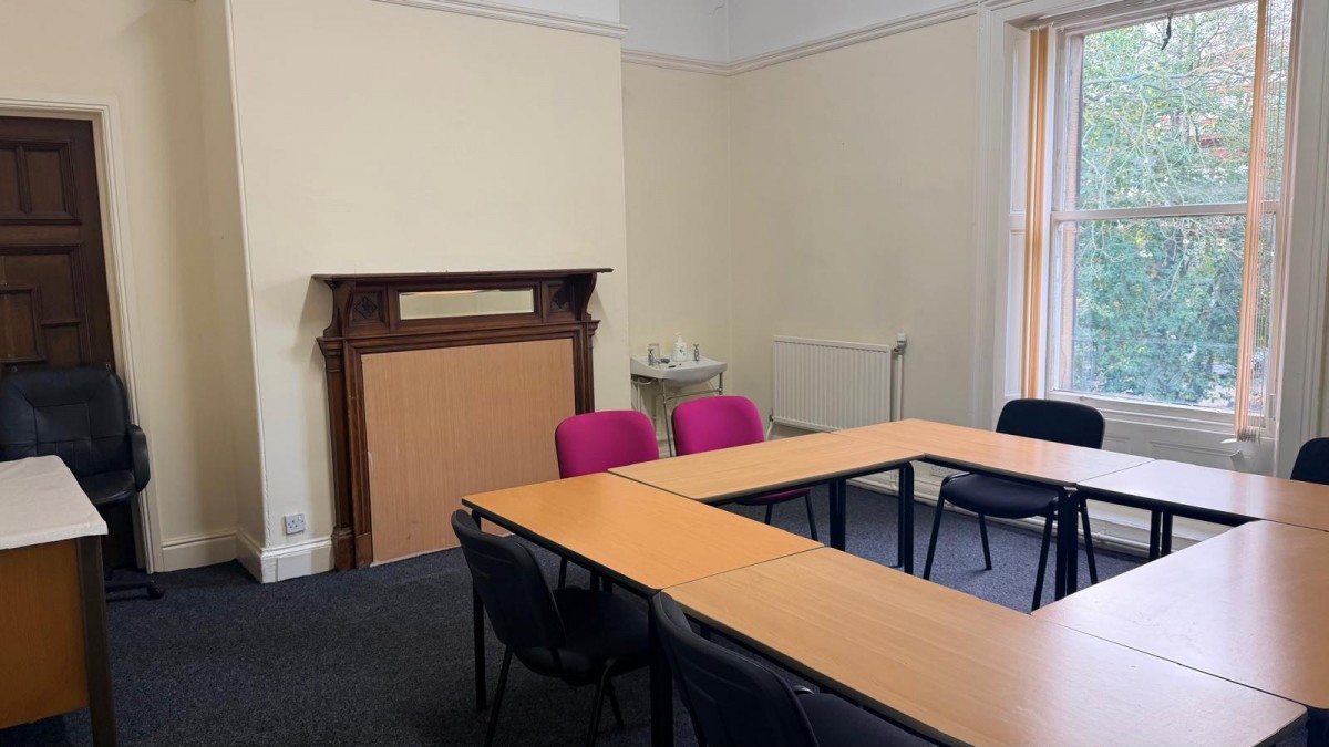 Track Road, Batley, WF17 7AA