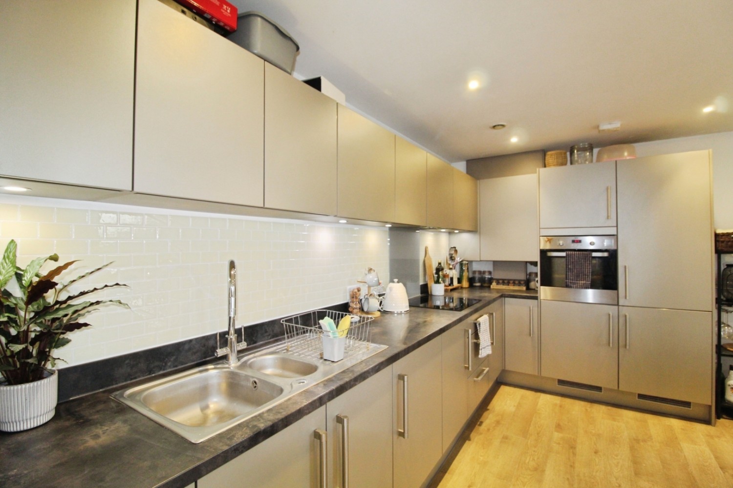 Hazlemere Marina, Waltham Abbey