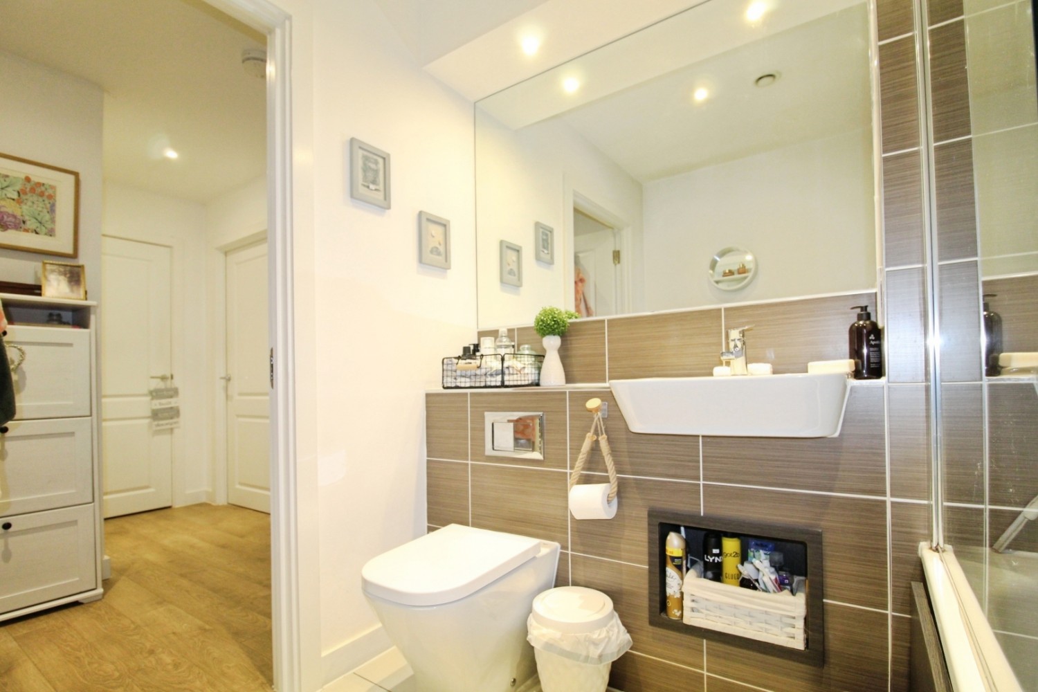 Hazlemere Marina, Waltham Abbey