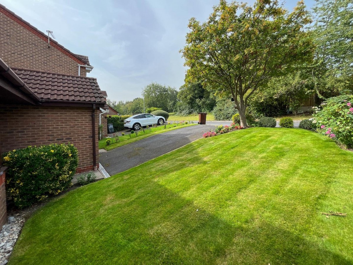 Chadwick Crescent, Oxford Park Dewsbury