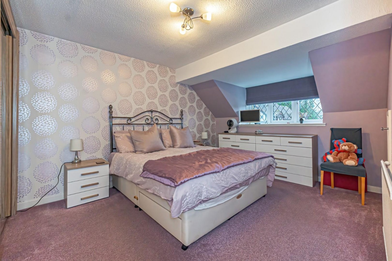 Woodside, Eaton Bray