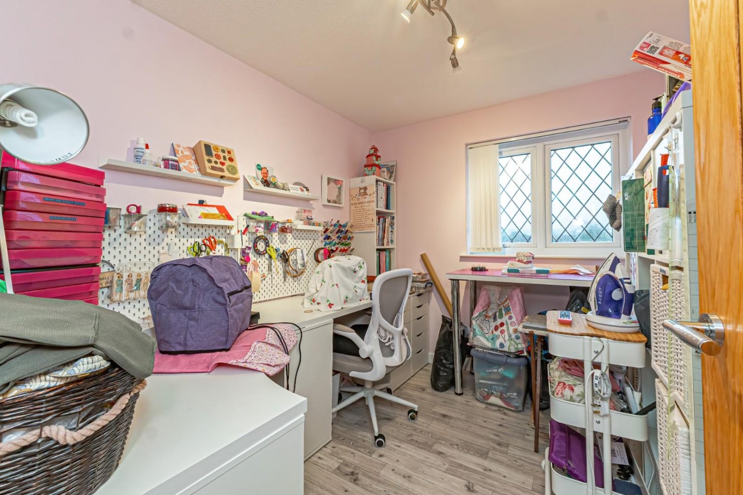 Woodside, Eaton Bray