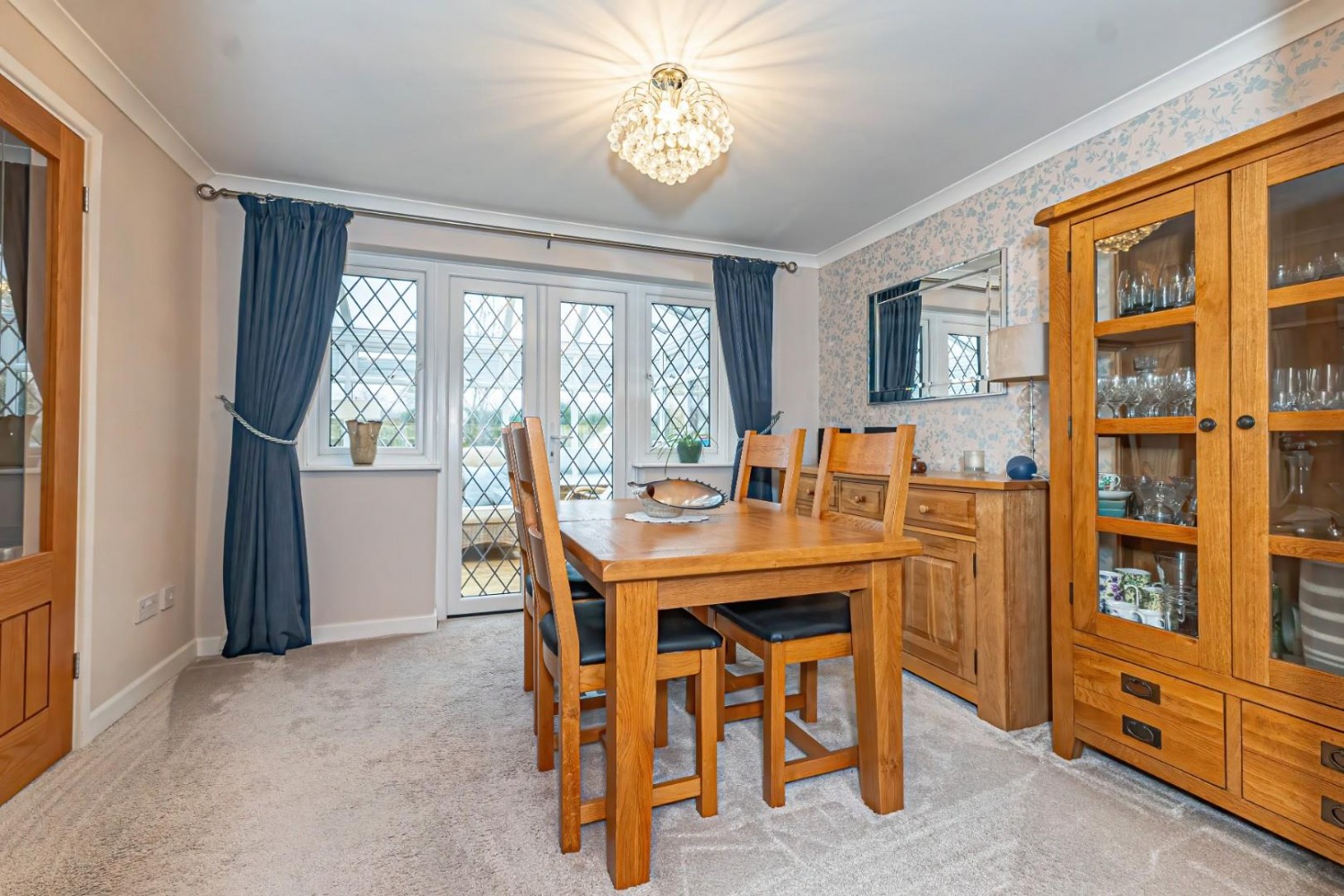 Woodside, Eaton Bray