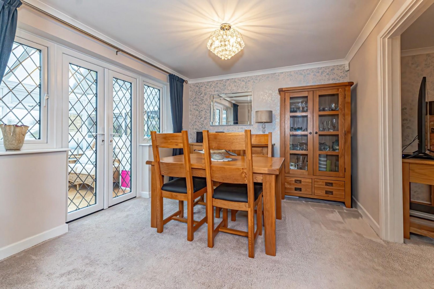 Woodside, Eaton Bray