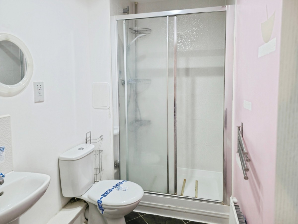 Academy Way, Dagenham, RM8