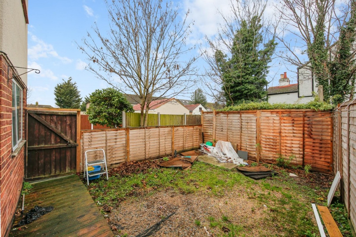 Mill Lane, Chadwell Heath, RM6