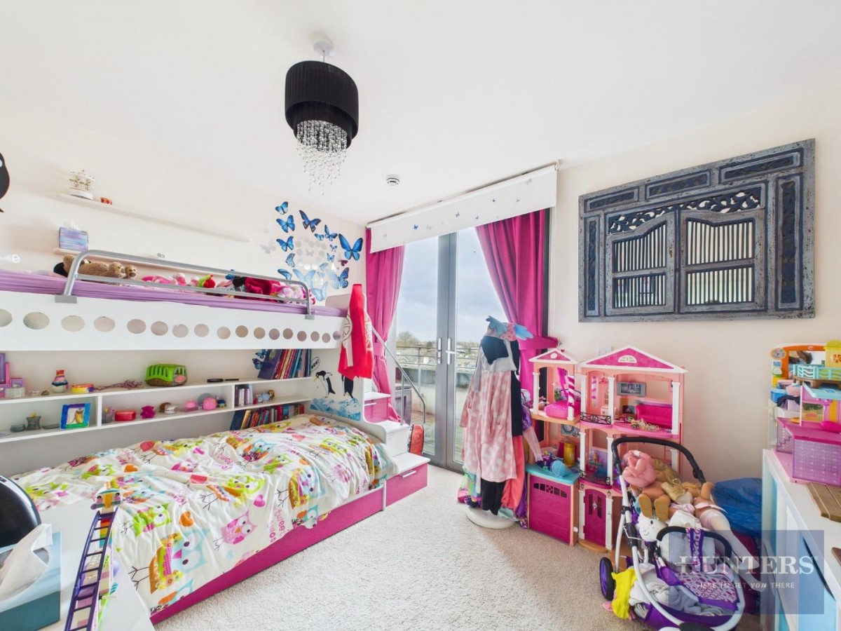 St James Walk, Honeybourne Way, Cheltenham