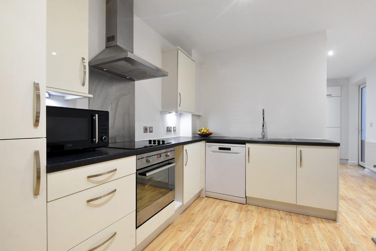 Melling Drive, Enfield, EN1