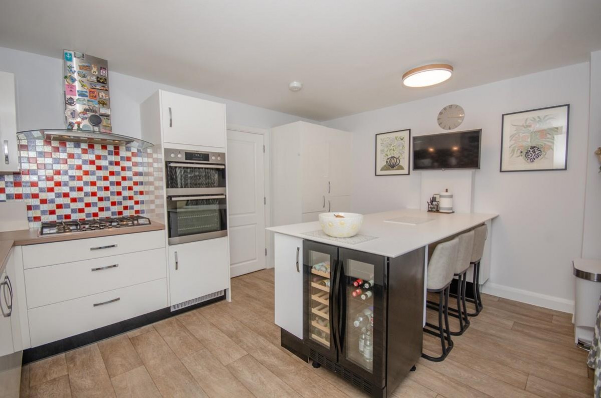 Richmond Grove, Mangotsfield, Bristol, BS16 9AN