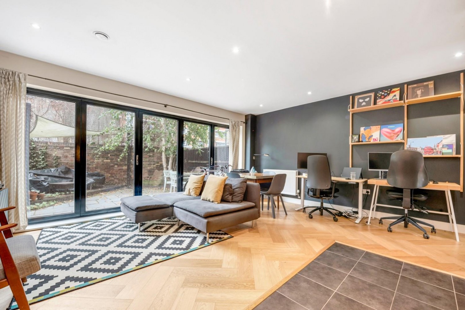 Barn Street, London, N16