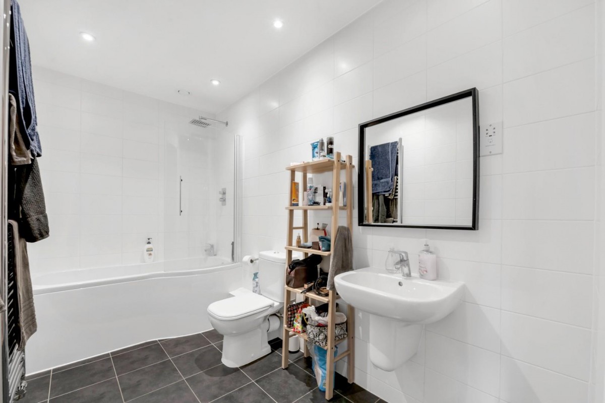 Barn Street, London, N16