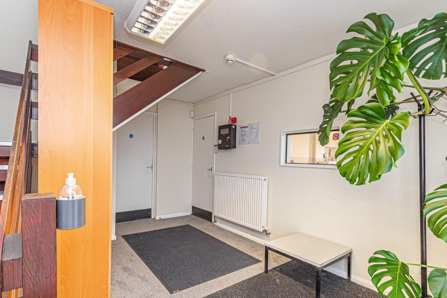 Cherrycourt Way, Leighton