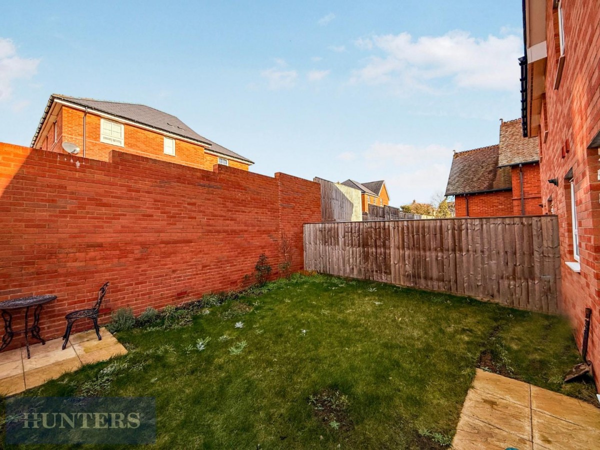 Finch Close, Alphington