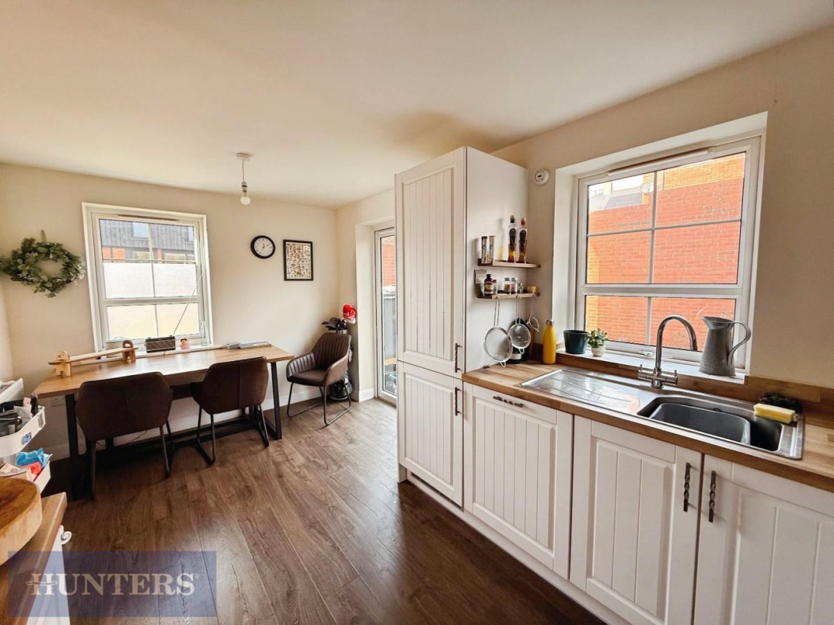 Finch Close, Alphington