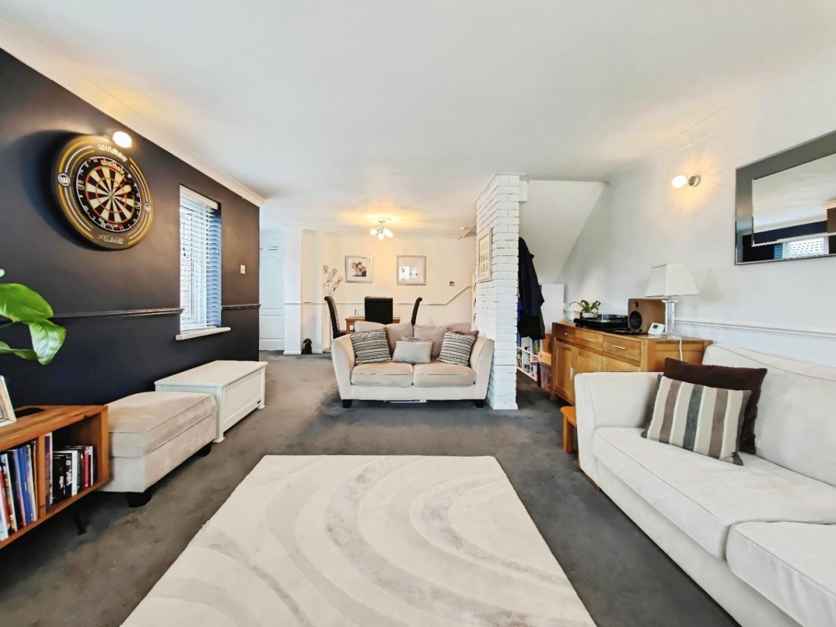 Wren Close, Wokingham, Berkshire