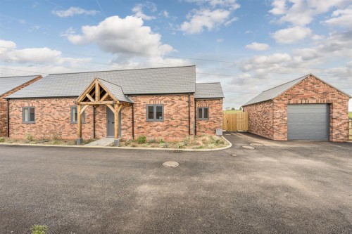 The Stableyard, Mile Flat Farm, Greensforge, Wall Heath, DY6 0AU