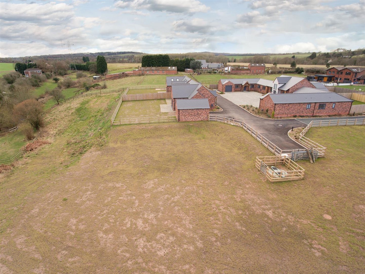 The Stableyard, Mile Flat Farm, Greensforge, Wall Heath, DY6 0AU